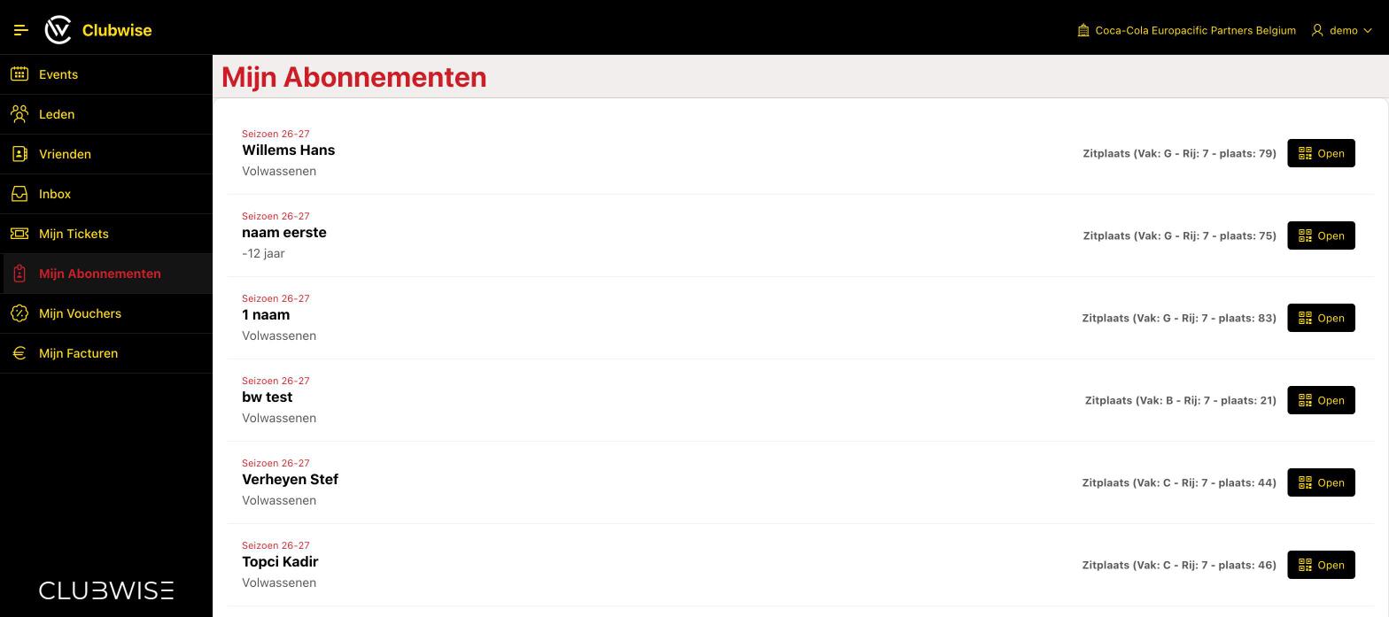Mijn Abonnementen: seizoensabonnementen van jezelf én van connecties, elk met naam, zitplaats en een knop “Open”.